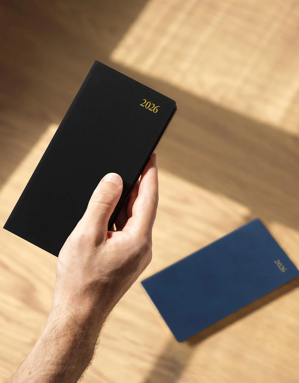 Signature Slim Week to View Leather Diary with Planners 2026 - English - Image 13